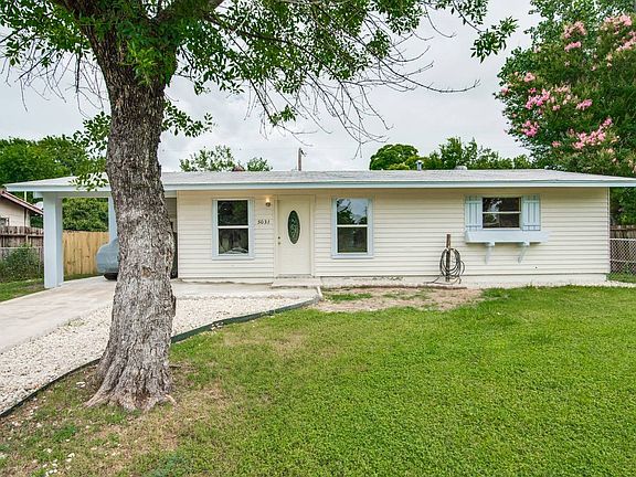 4th image of 5031 Village Trail Dr