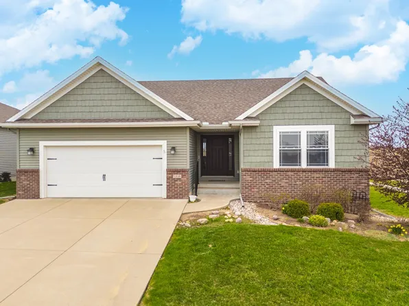 1210 Ledgestone Dr, Normal, IL 61761