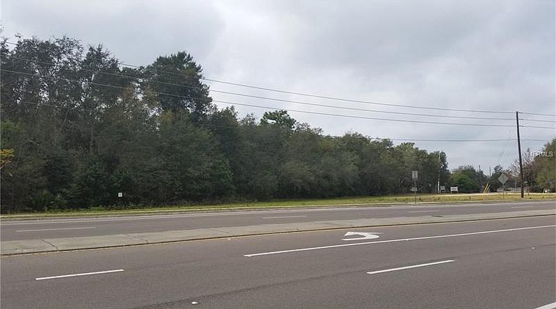1st image of 1921 E Lake Dr