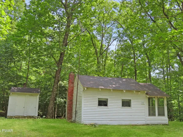135 Snow Hill Rd, Dingmans Ferry, PA 18328
