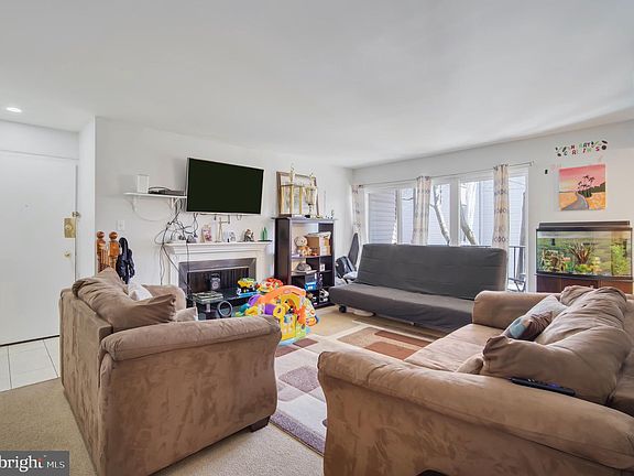 3rd image of 132 Duvall Ln APT 103