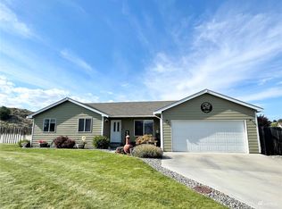 705 Briar Ln, Omak, WA 98841