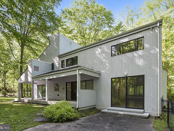 2nd image of 10109 Walker Woods Dr