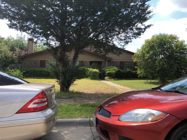 2220 Nolan Dr, Carrollton, TX 75006