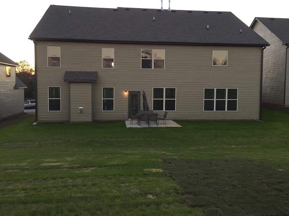 1st image of 563 Georgia Cir