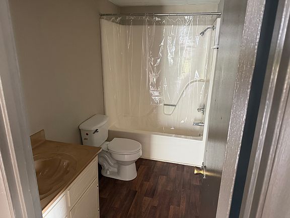 2nd image of 115 Herron St #3