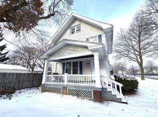 15 Lark St, Rochester, NY 14613