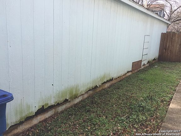 3rd image of 4007 Sun Harbour Dr