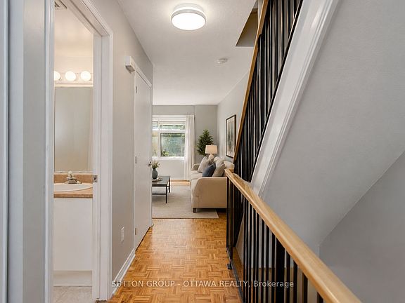 5th image of 255 Clarence St #10