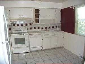 4th image of 1106 Trevino Dr NE