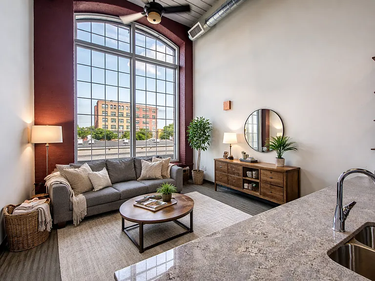 Pac10 Lofts — Photo 10