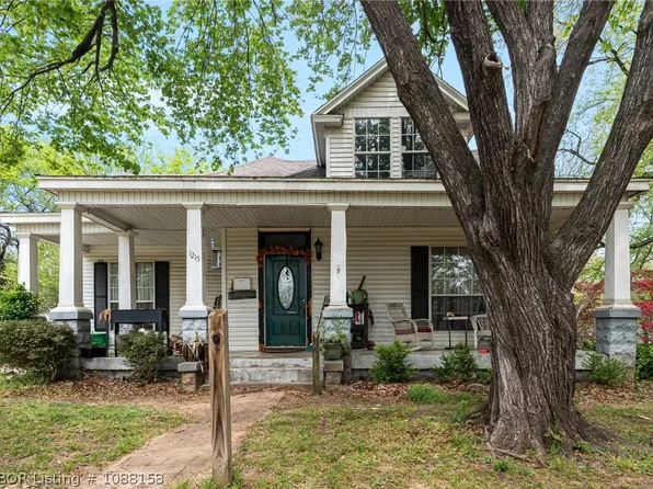 1215 Baldwin St, Van Buren, AR 72956