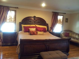 310 New South Rd, Hicksville, NY 11801