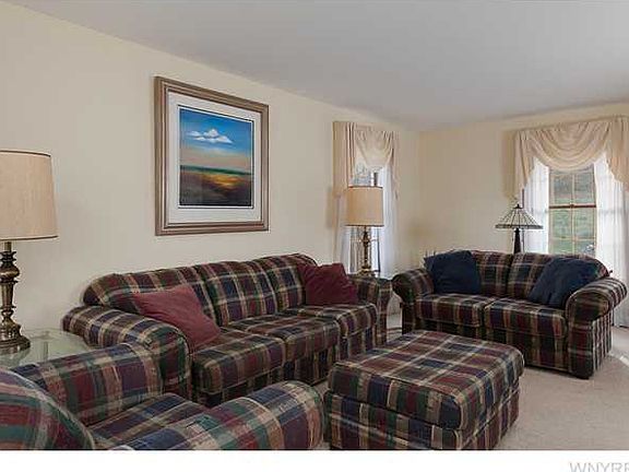 3rd image of 154 Kirkwood Dr