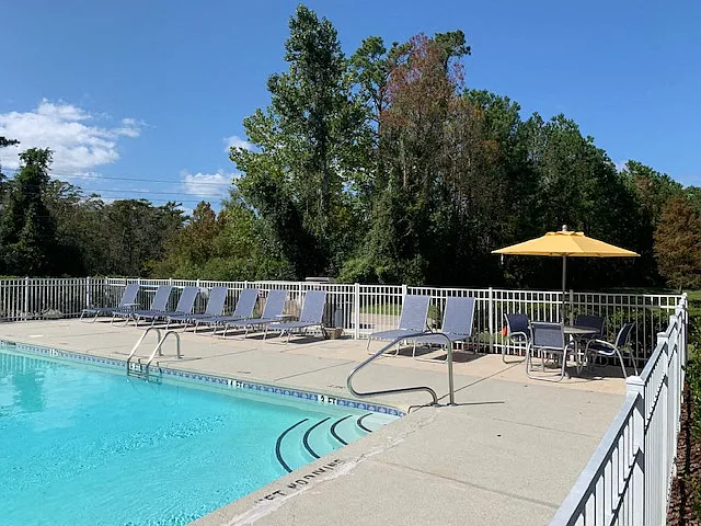 Deerbrook Apartments — Photo 4
