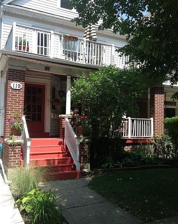 1st image of 119 Saint James Pl #1