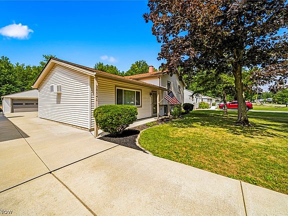 3rd image of 38541 Bell Rd