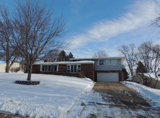 1504 Brentwood Ter, Marshalltown, IA 50158