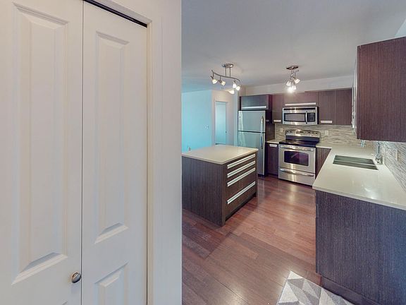 5th image of 1510 Neville Dr #305