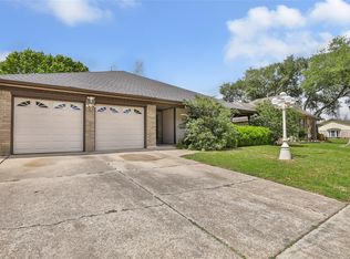 6006 Egypt Dr, Pasadena, TX 77505