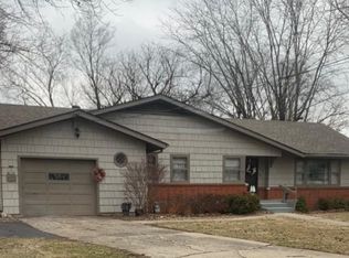 201 W Seminary St, Mexico, MO 65265