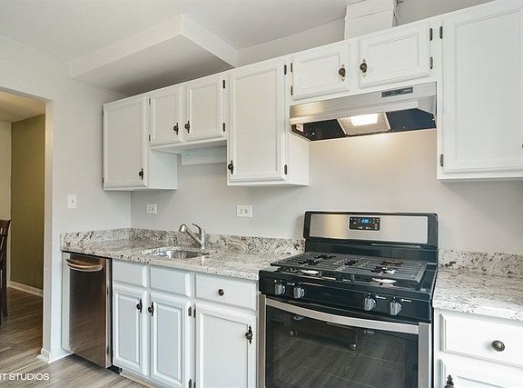 5th image of 245 S Park Ln Unit 112