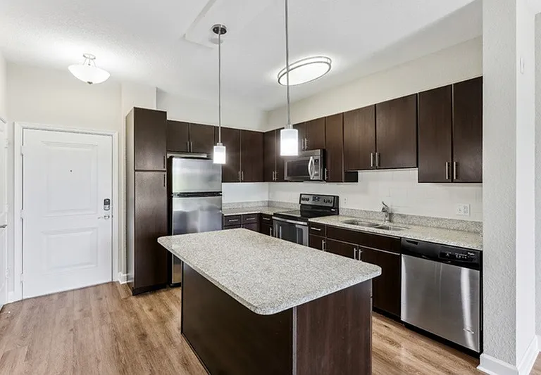 Lantower Westshore — Photo 22