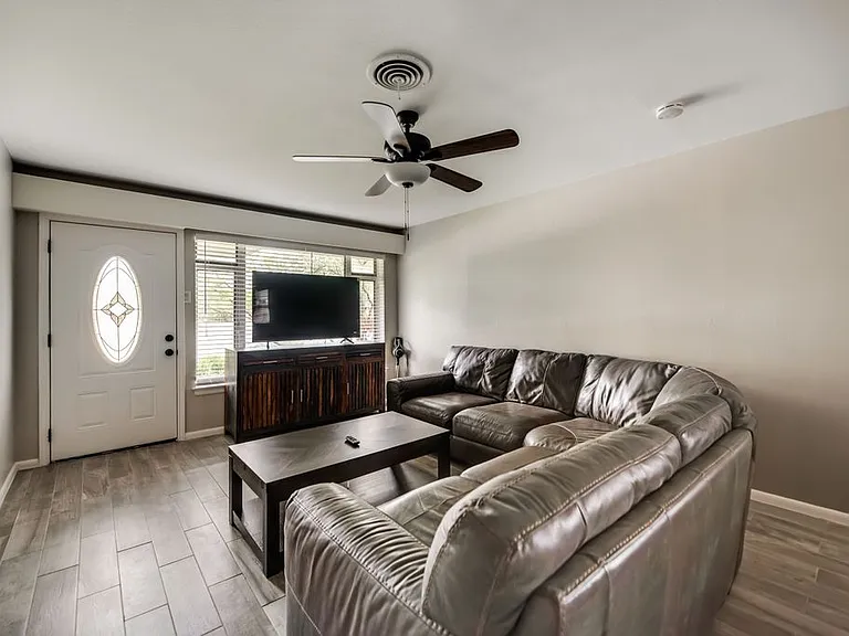 6501 E Mockingbird Ln — Photo 4