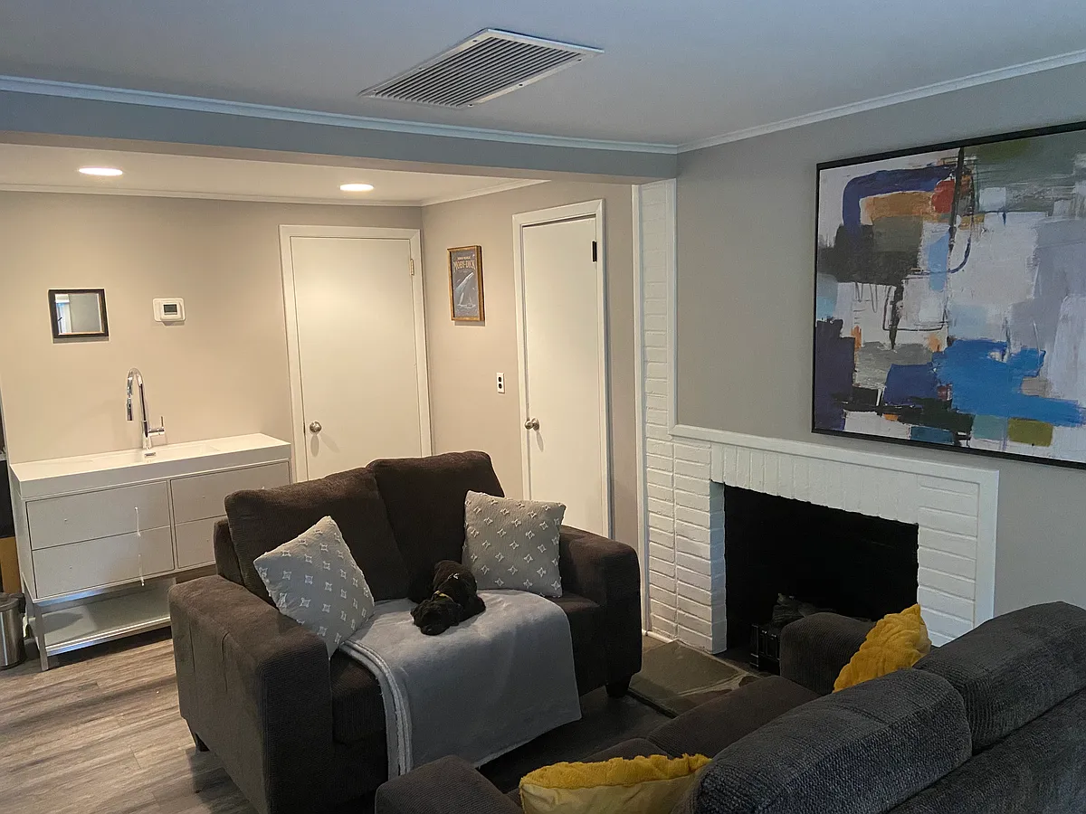 Fireplace and wet bar - 135 Old Mount Kisco Rd #A