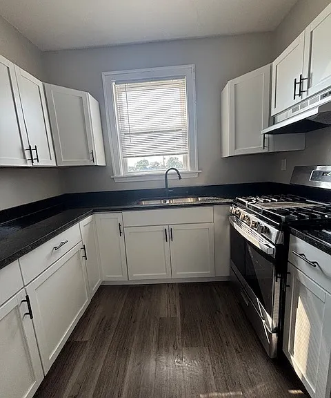 122 E Sibley St — Photo 3