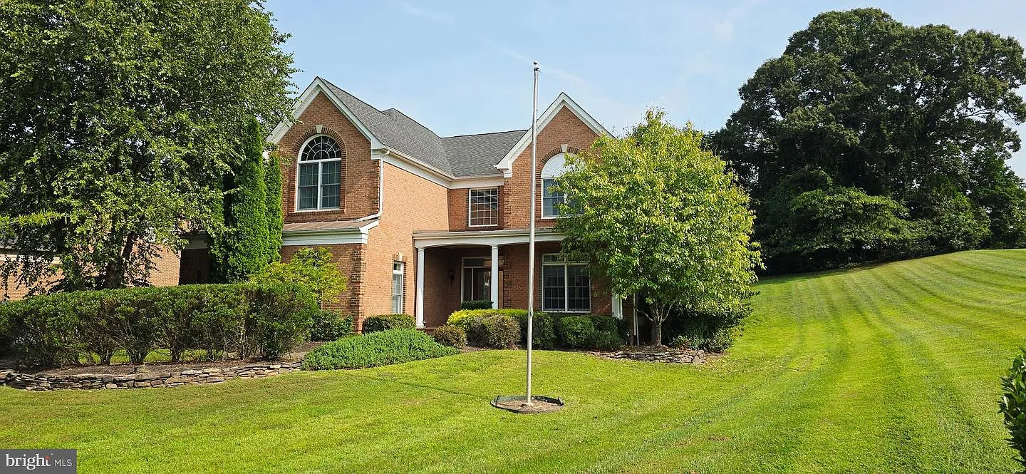 4204 Rolling Paddock Dr photo 1
