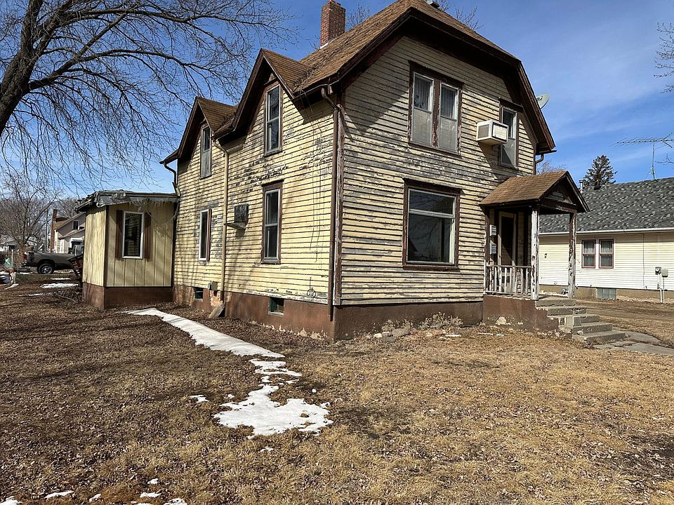 2nd image of 740 3rd Ave