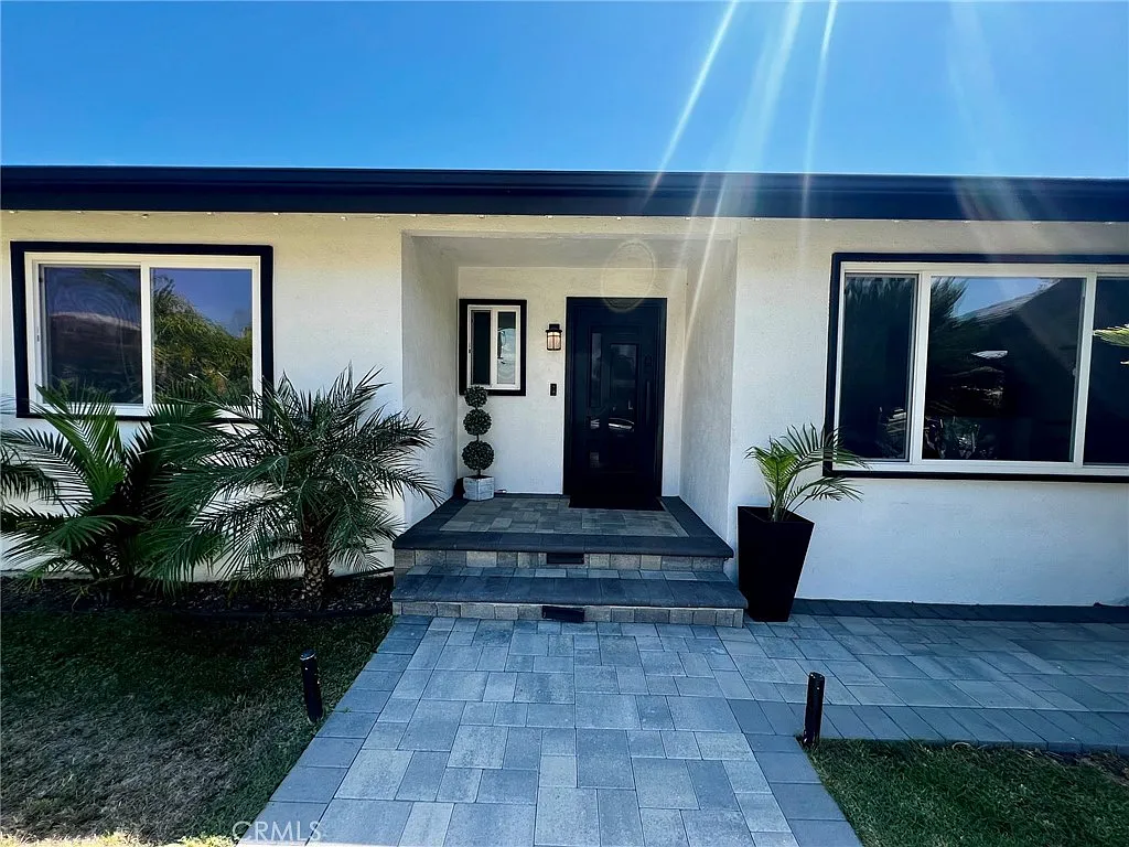 4 bed, 1949 sqft, $6,000 — Photo 4