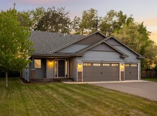 7730 Trappers Ridge Dr, Clear Lake, MN 55319