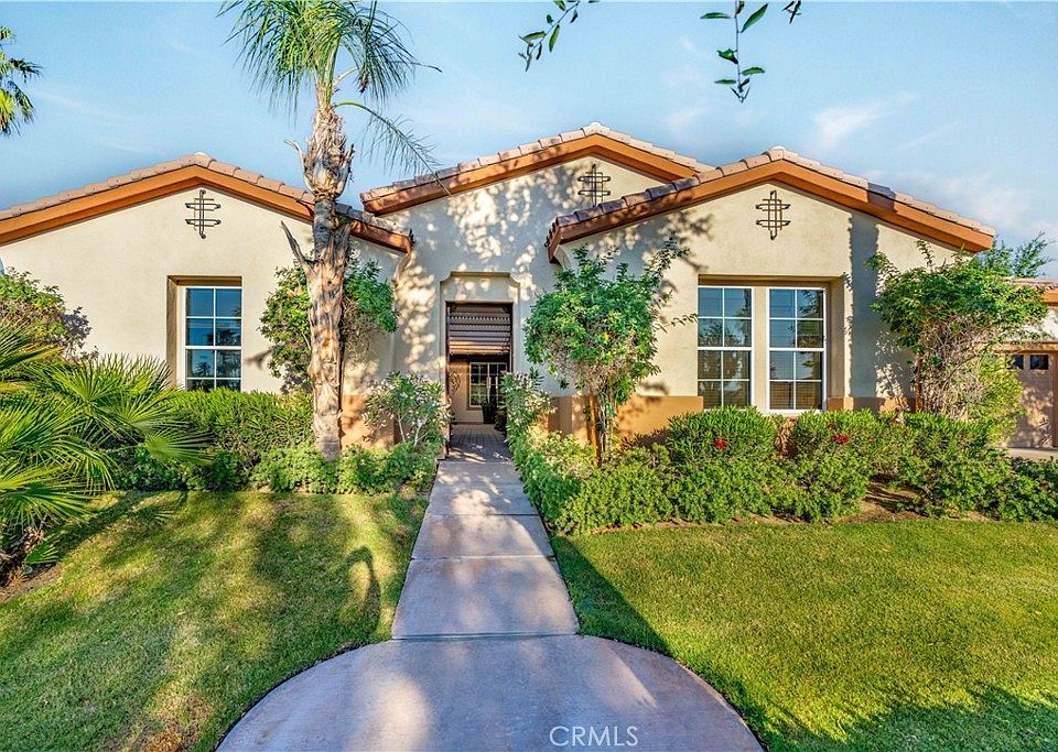 1st image of 60083 Prickly Pear Ln