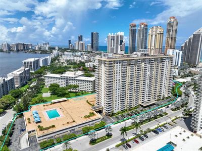 231 174th St APT 817, Sunny Isles Beach, FL, 33160