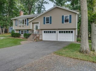 16 Noble Hill Rd, Beverly, MA 01915