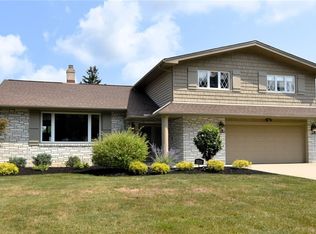5531 Lansbury Ln, Lyndhurst, OH