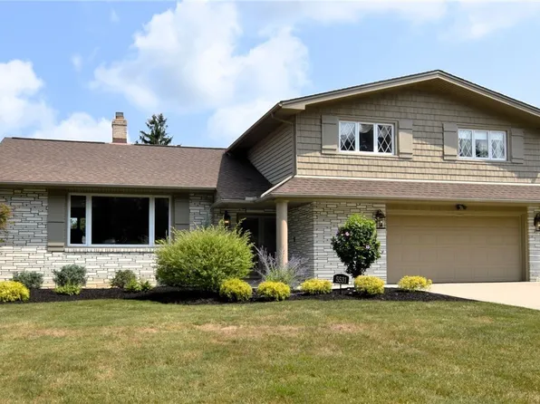 5531 Lansbury Ln, Lyndhurst, OH 44124