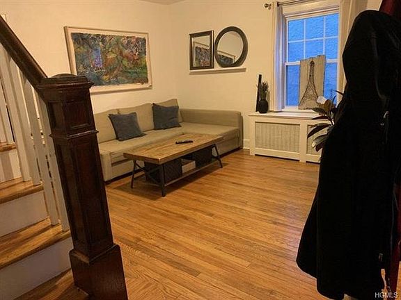 3rd image of 23 Pearl Ave
