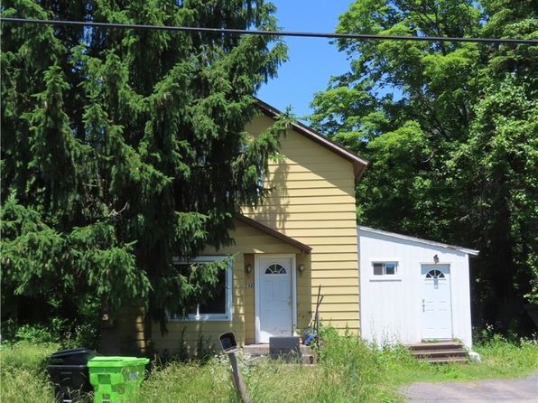 7423 Kirkville Rd, East Syracuse, NY 13057