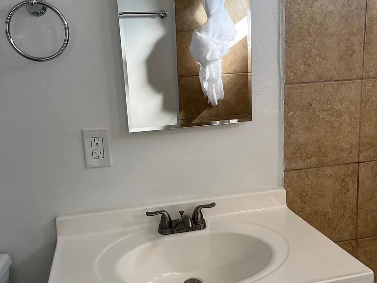 9202 Sepulveda Blvd #4 — Photo 9