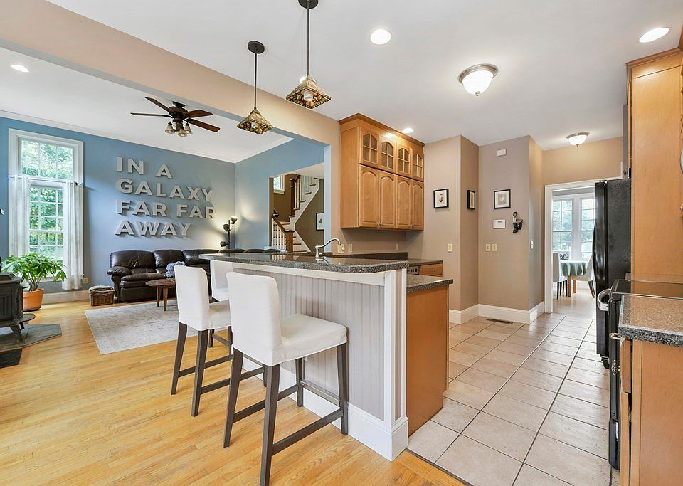 1869 Horton St, Dighton, MA 02715 Zillow