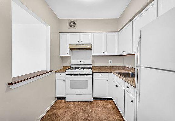 3rd image of 1788 Madison Ave #2