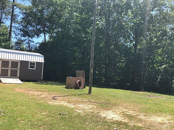 4th image of 703 Amber Hill Cir