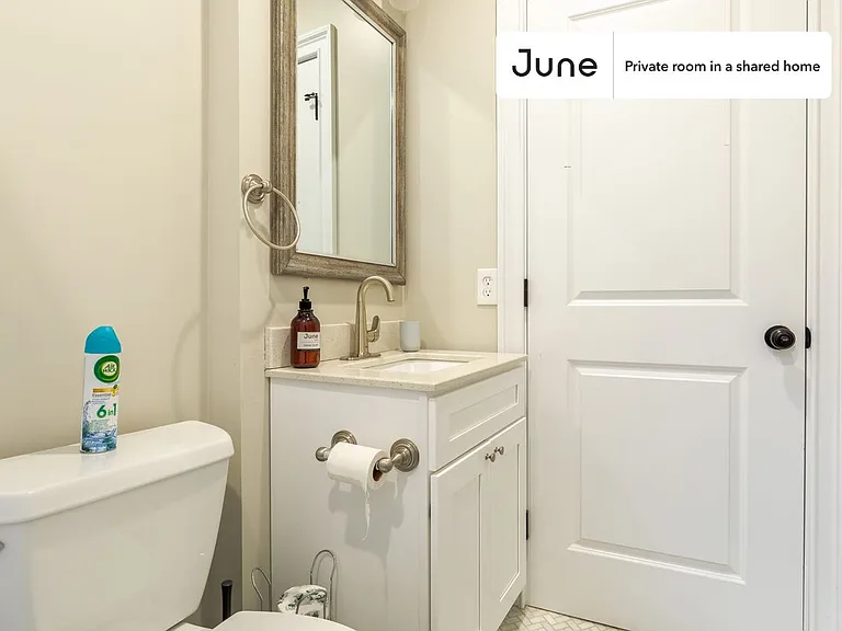 33 N Margin St #B — Photo 11