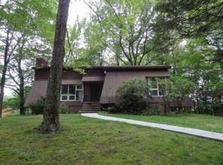 32 Hill Rd, Pine Bush, NY 12566