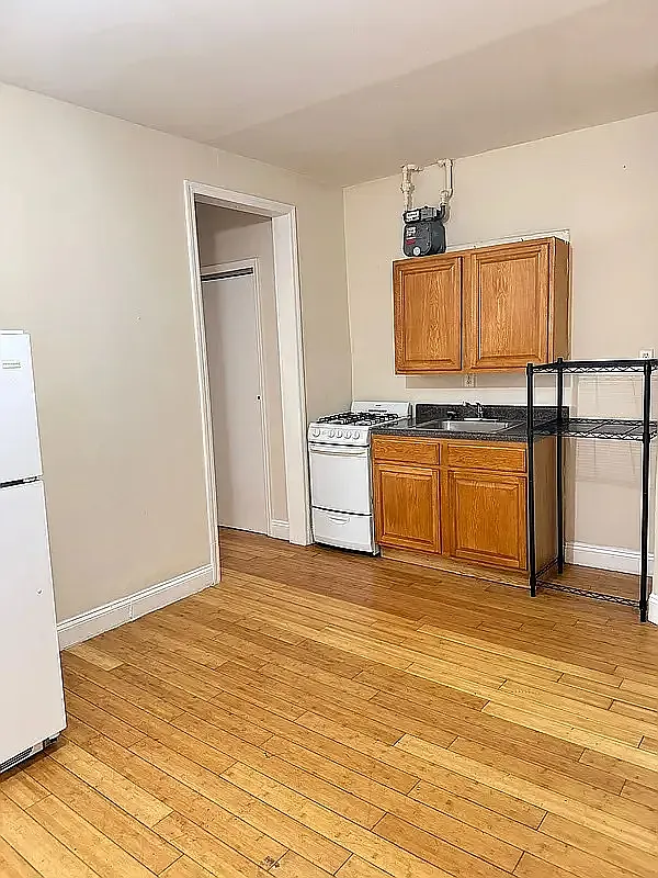 509 West 189th Street — Photo 2