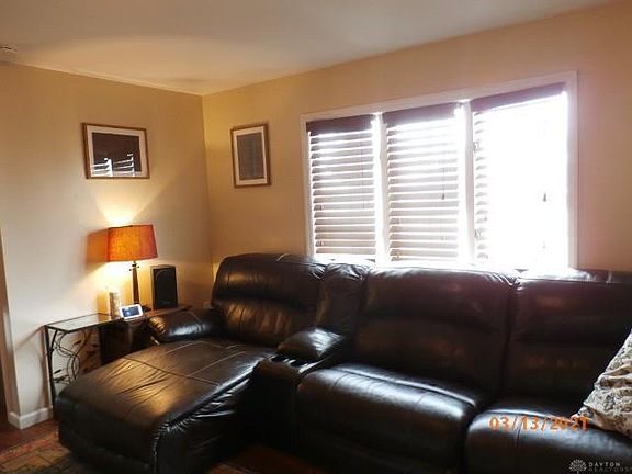 3rd image of 415 Peach Orchard Ave