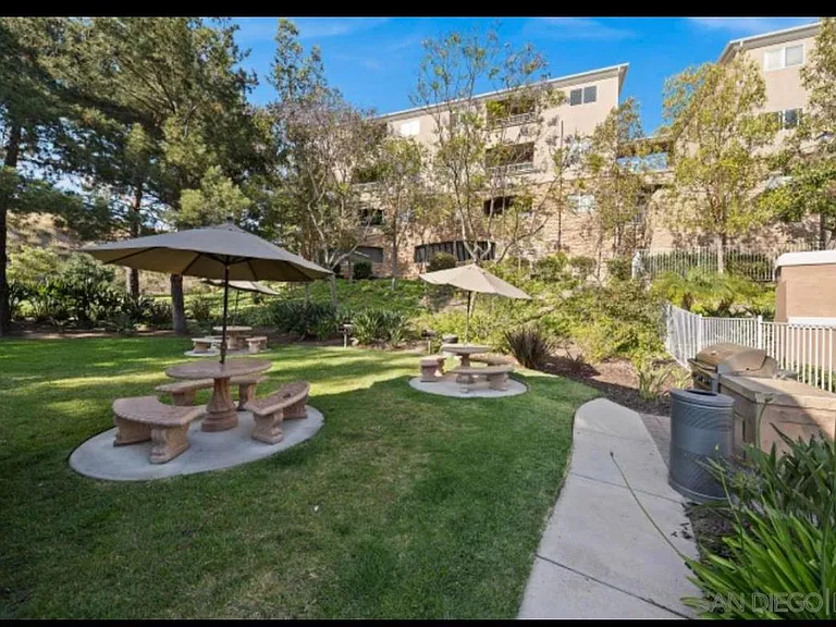7671 Mission Gorge Rd #114 — Photo 2